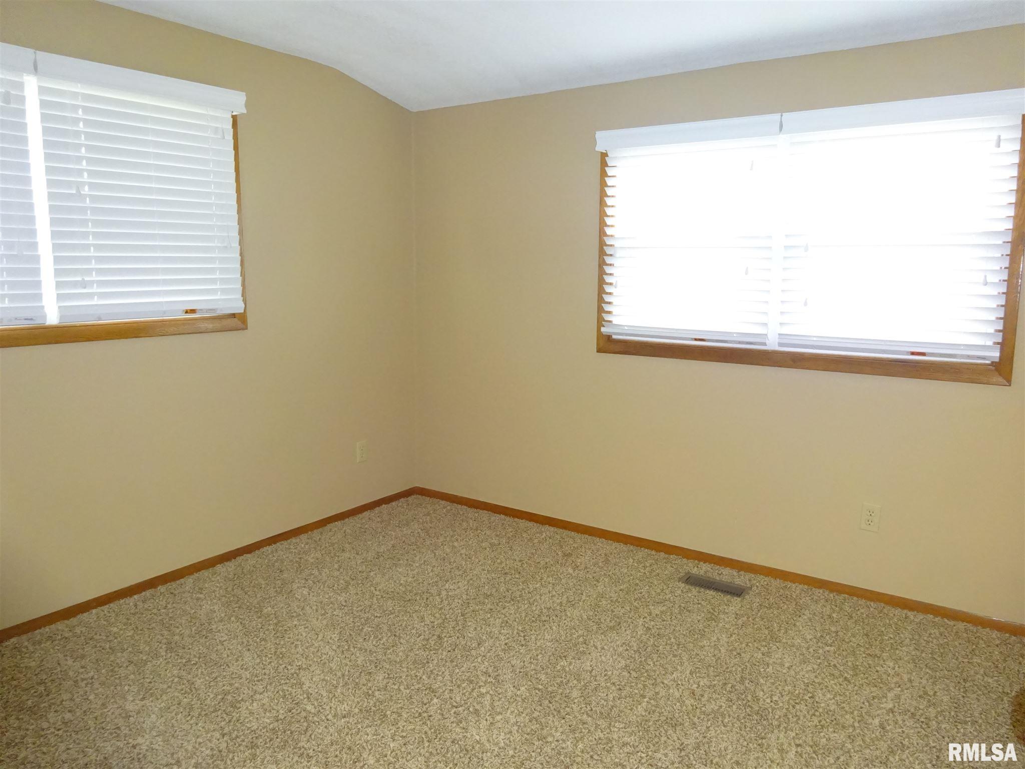 13887 North Pawnee Road Pawnee, IL 62558 - Photo 19 of 24