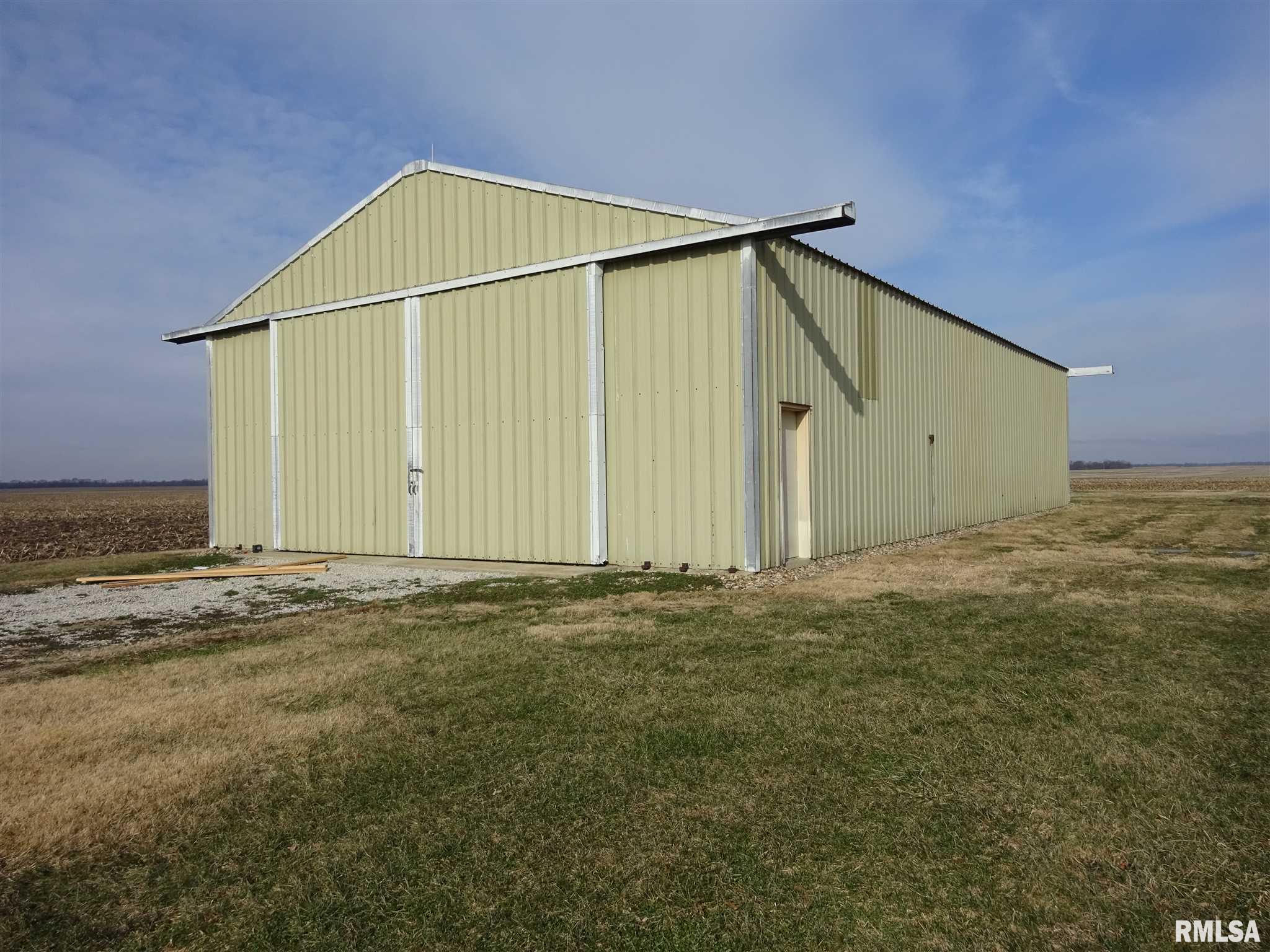 13887 North Pawnee Road Pawnee, IL 62558 - Photo 8 of 24