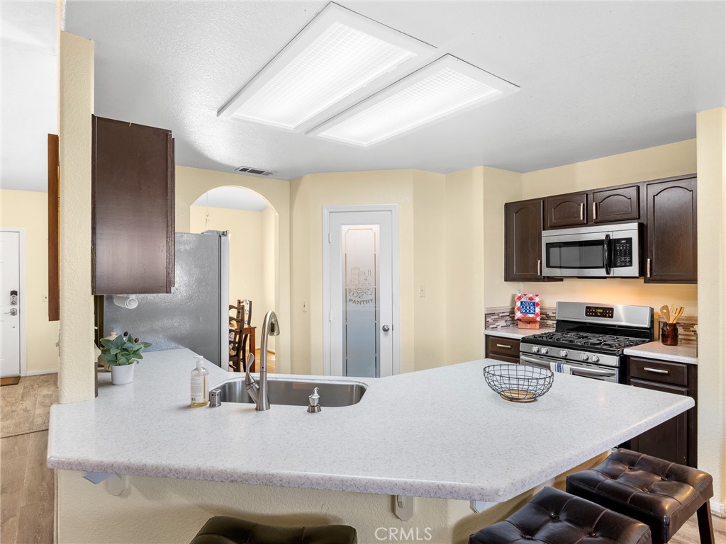 15056 Cerezo Road Victorville, CA 92392 - Photo 20 of 47