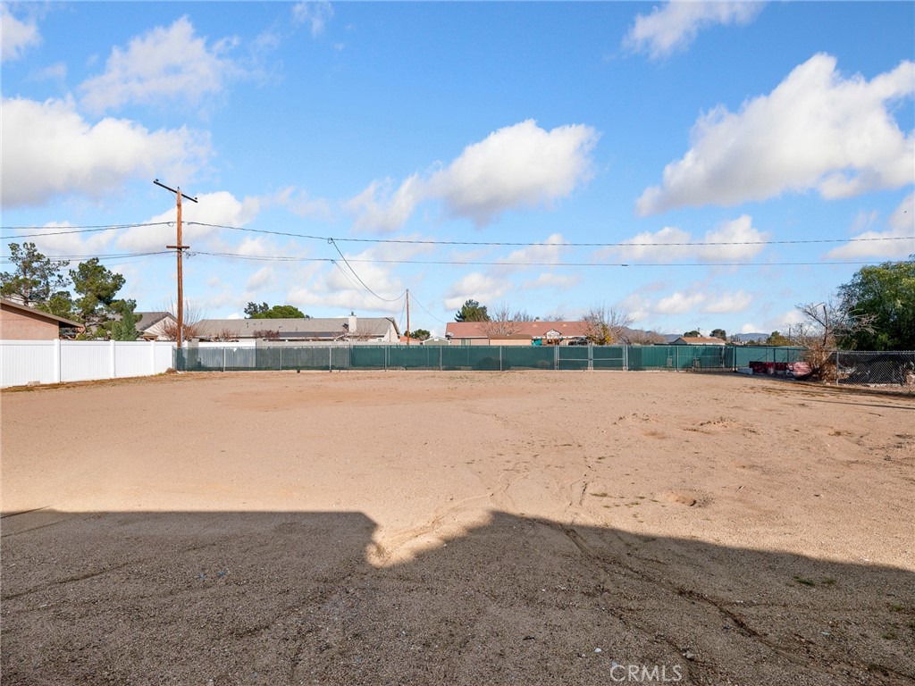 15056 Cerezo Road Victorville, CA 92392 - Photo 43 of 47