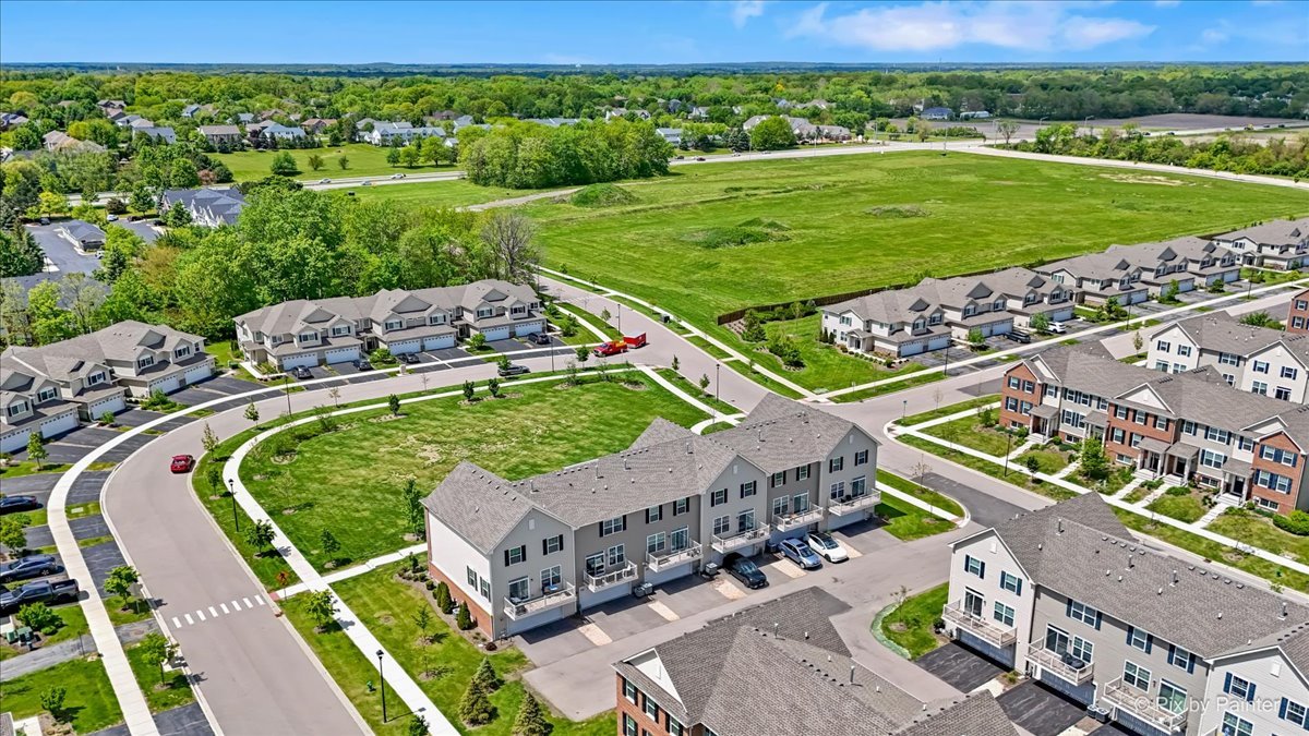 1623 BENTZ Way Batavia, IL 60510 - Photo 25 of 29 an aerial view of a house