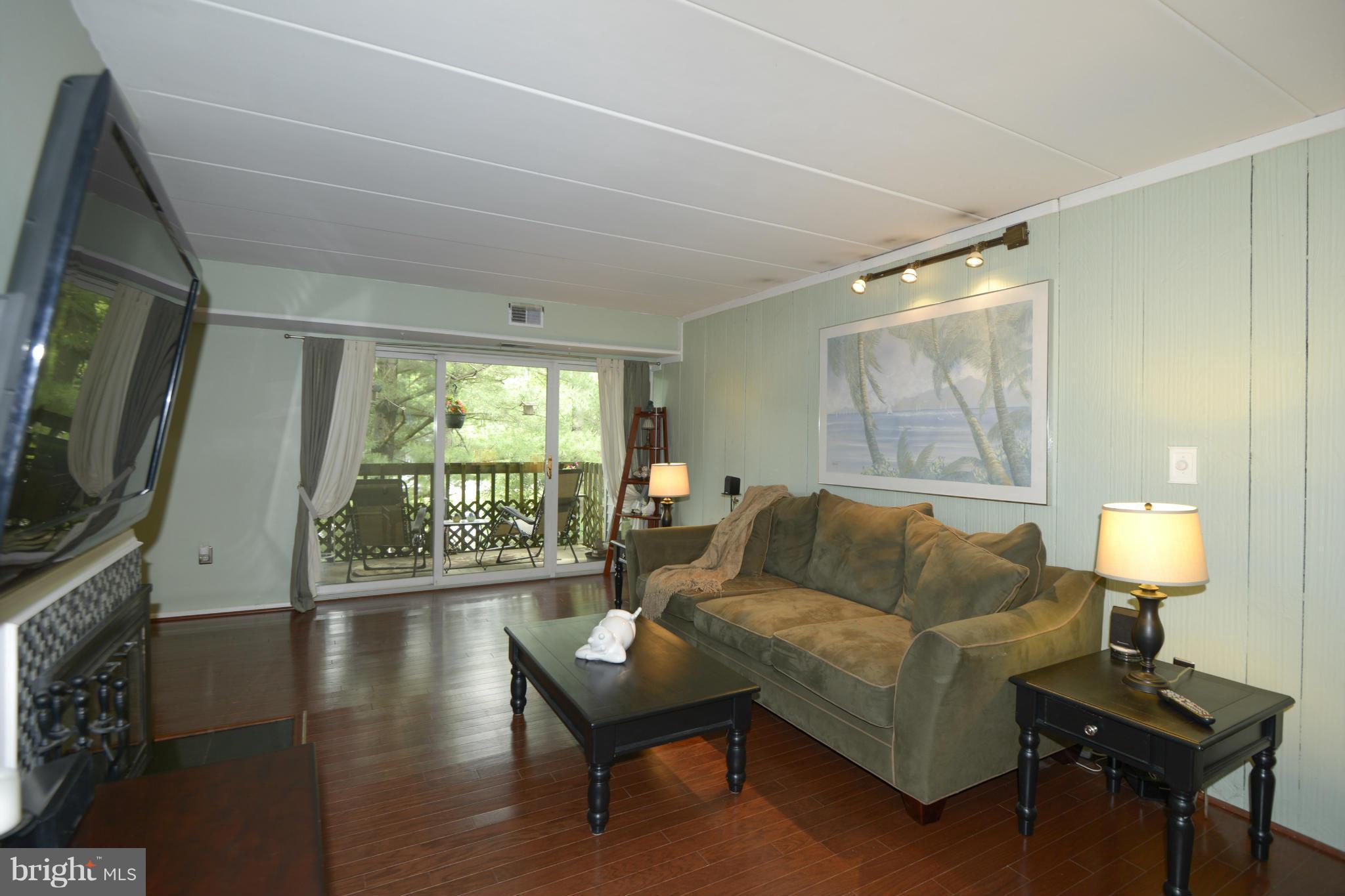5376 Smooth Meadow Way, Unit 22 Columbia, MD 21044 - Photo 2 of 13 Living Room