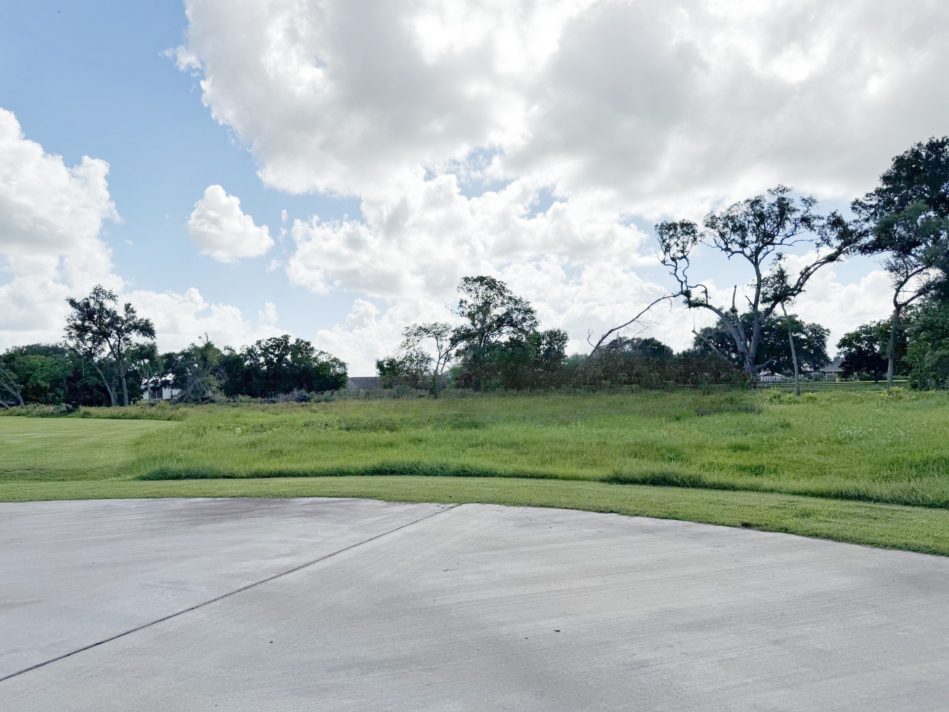 1044 Winchester Trail Angleton, TX 77515 - Photo 2 of 6