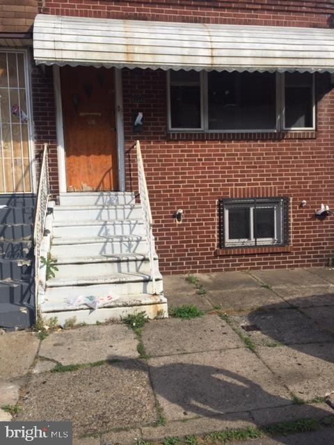 6102 Reedland Street Philadelphia, PA 19142 - Photo 1 of 5 Gallery Image 1