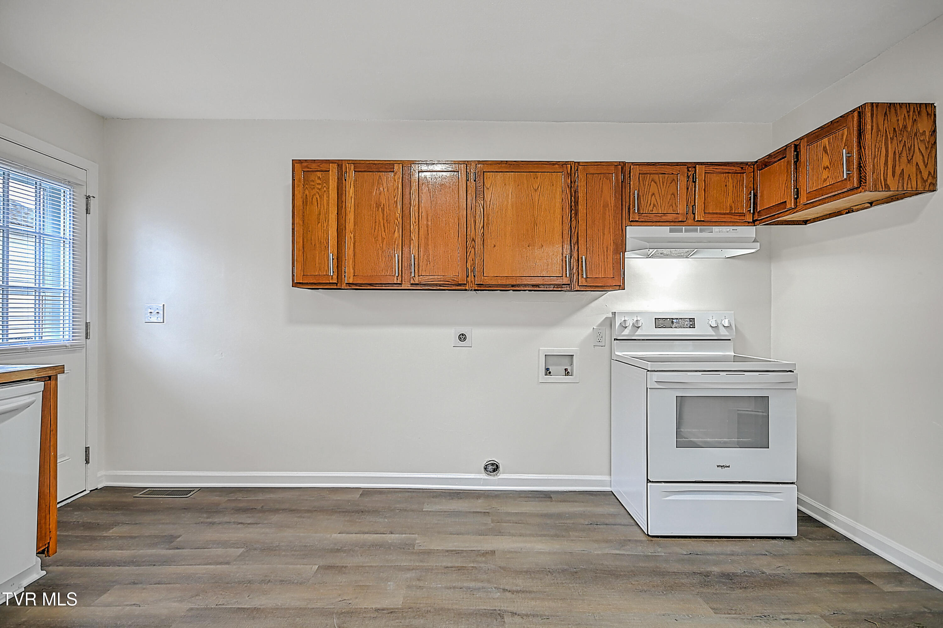 8 Birch Street Bristol, TN 37620 - Photo 11 of 30 8 Birch St CP-16