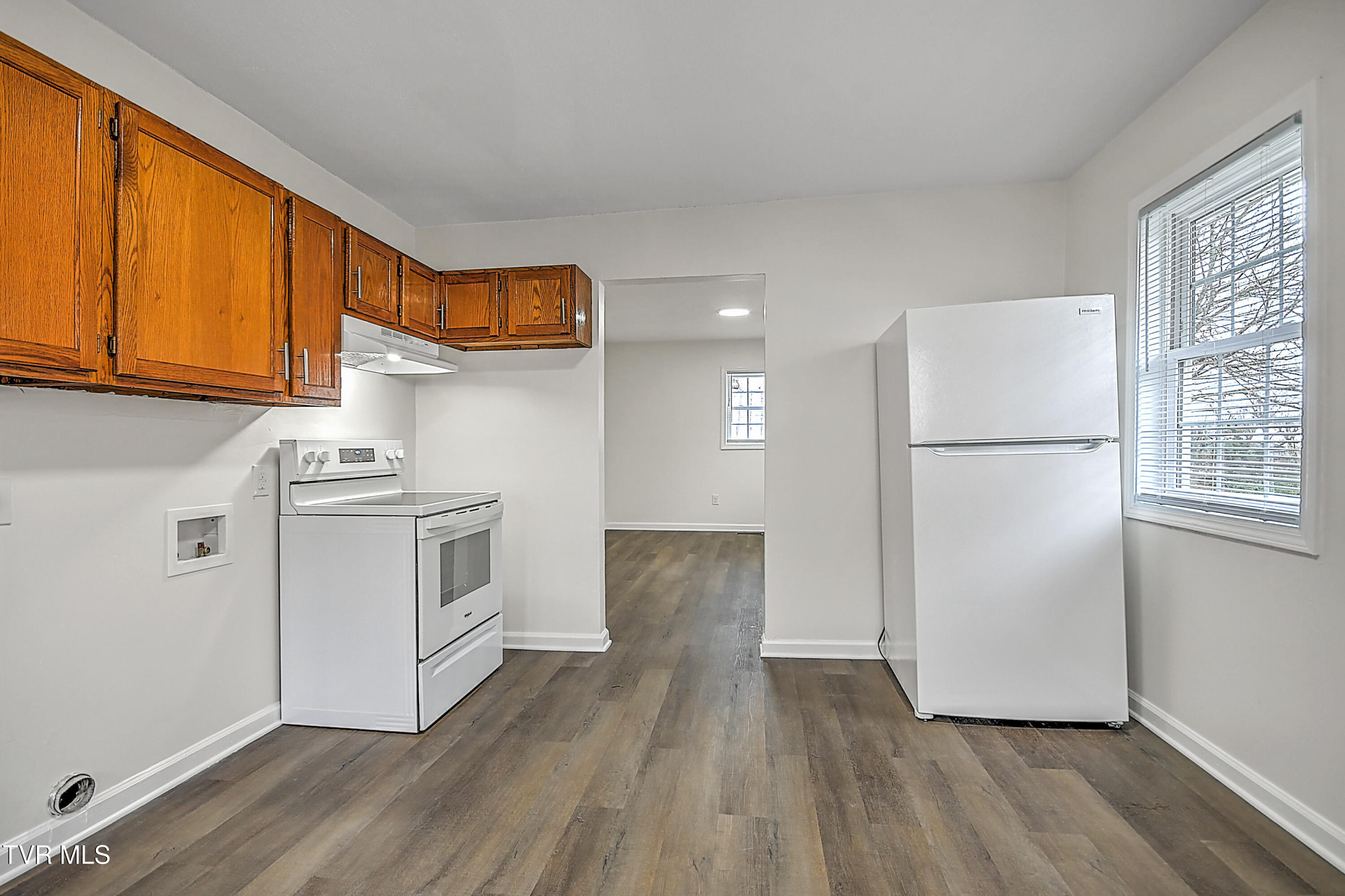 8 Birch Street Bristol, TN 37620 - Photo 12 of 30 8 Birch St CP-17