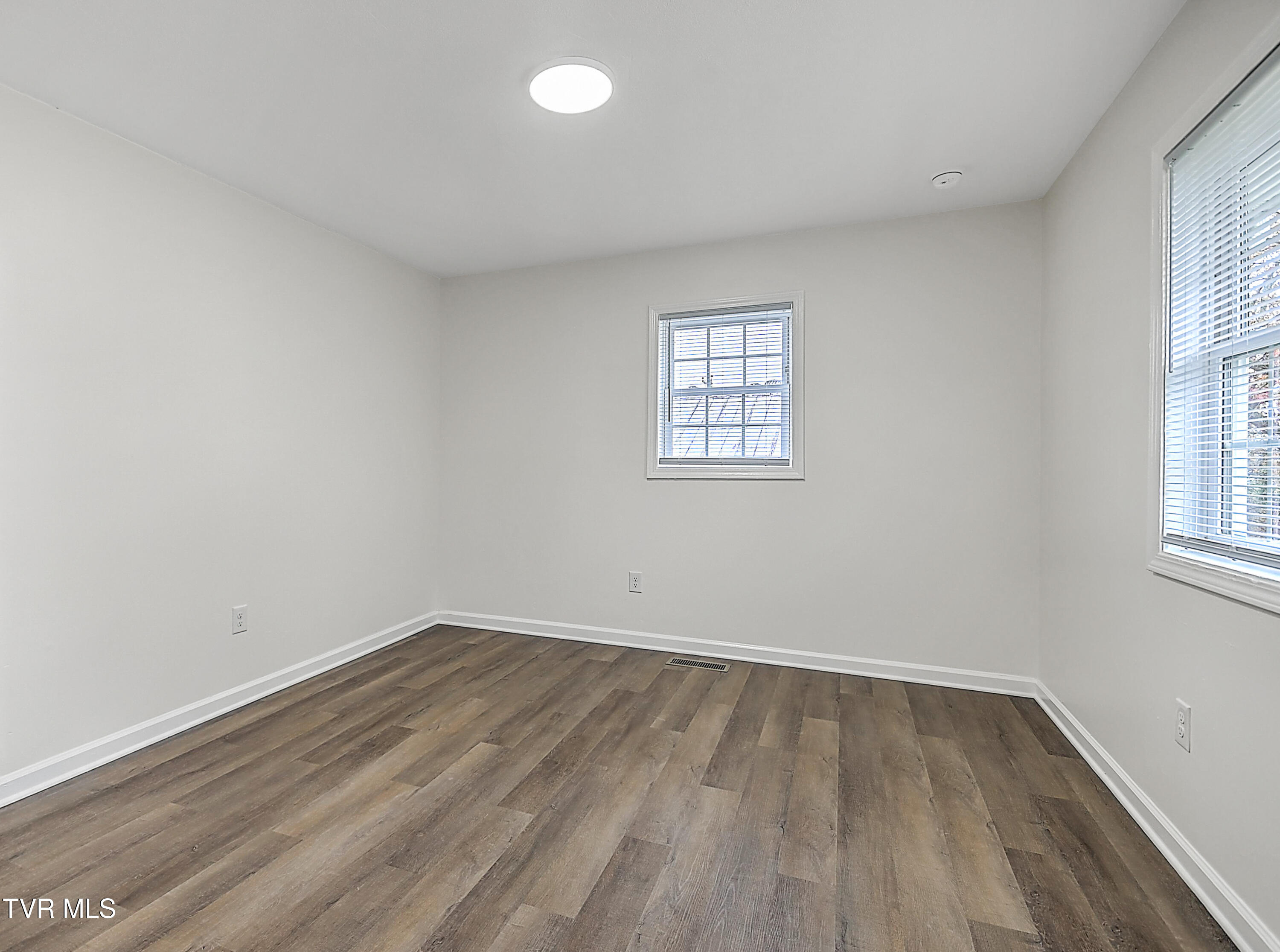 8 Birch Street Bristol, TN 37620 - Photo 4 of 30 8 Birch St CP-9