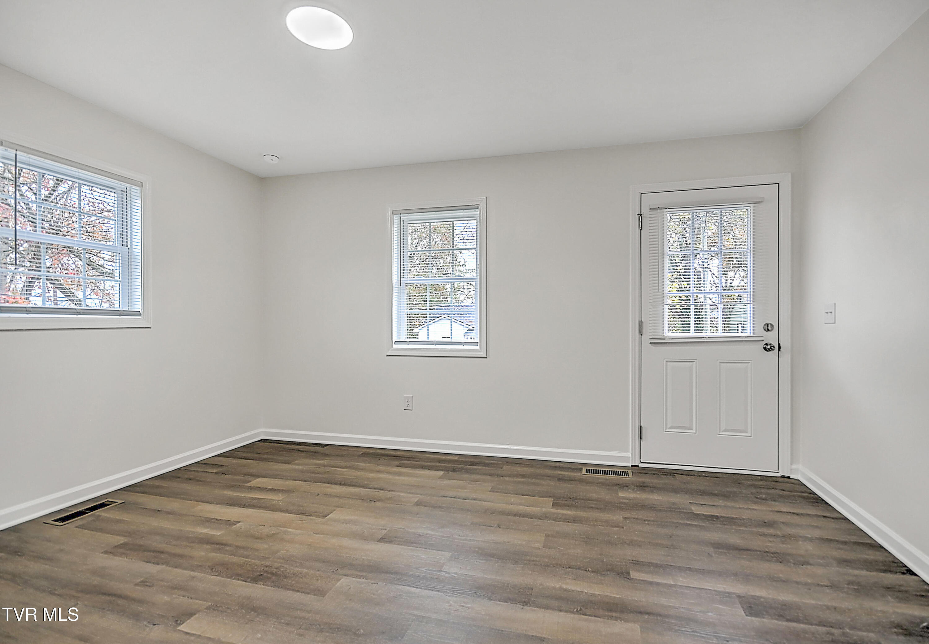 8 Birch Street Bristol, TN 37620 - Photo 5 of 30 8 Birch St CP-10