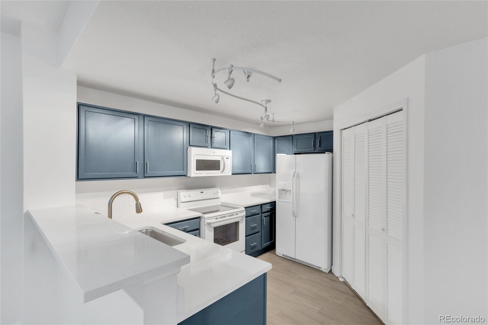 2575 South Syracuse Way, Unit G104 Denver, CO 80231 - Photo 3 of 20