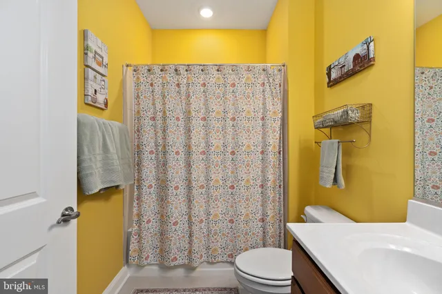 $879,000 | 10504 River Fls Way, Glen Allen, VA 23059