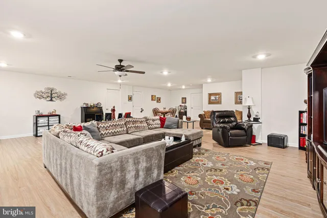 $879,000 | 10504 River Fls Way, Glen Allen, VA 23059