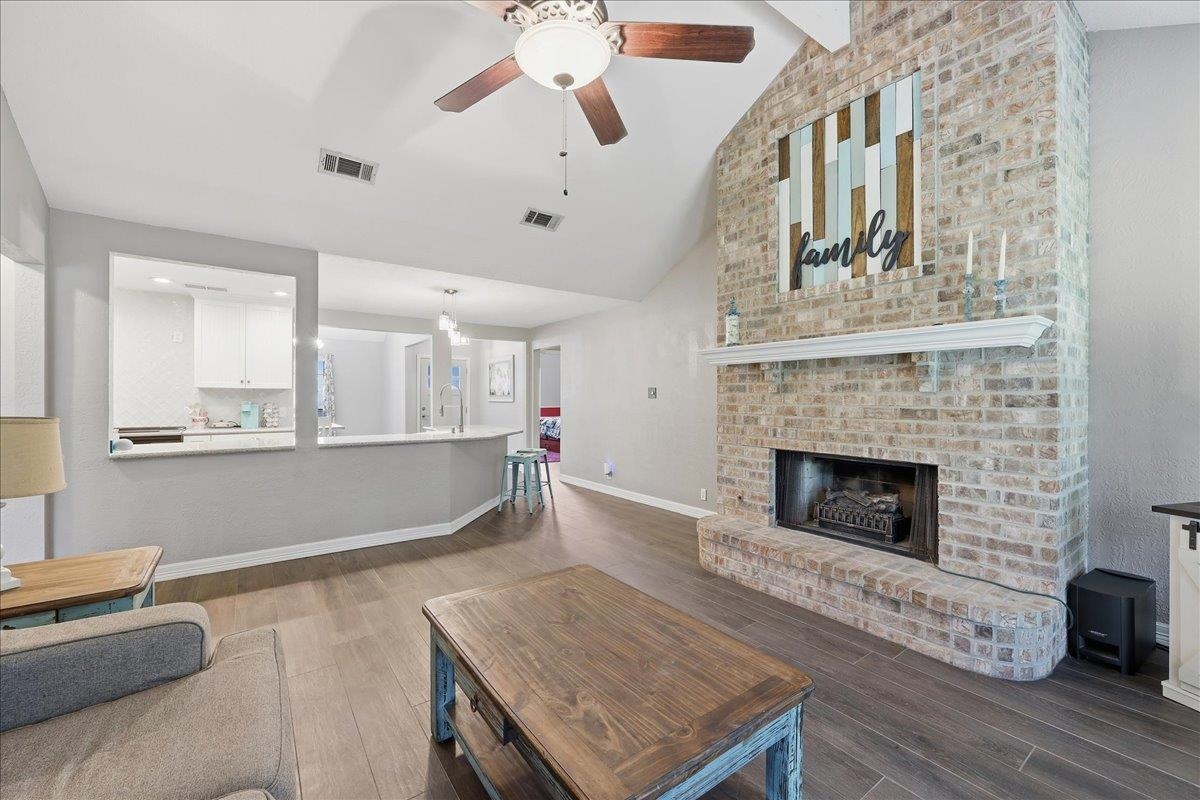 2431 Postoak Lane Groves, TX 77619 - Photo 9 of 22