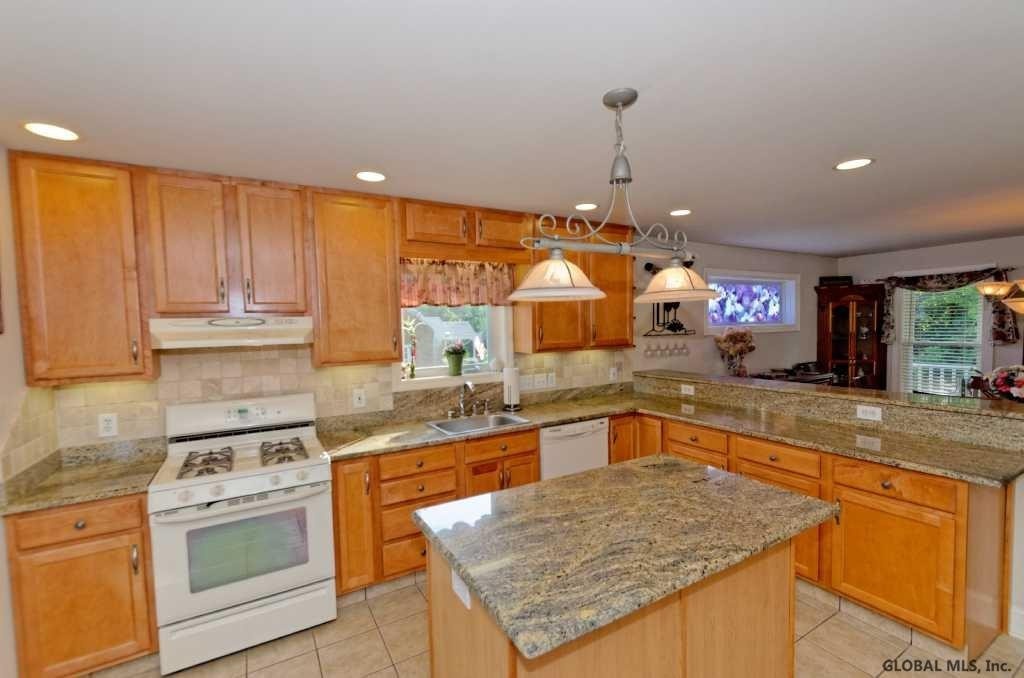 51 Cordell Road Schenectady, NY 12304 - Photo 8 of 25 Photo 8