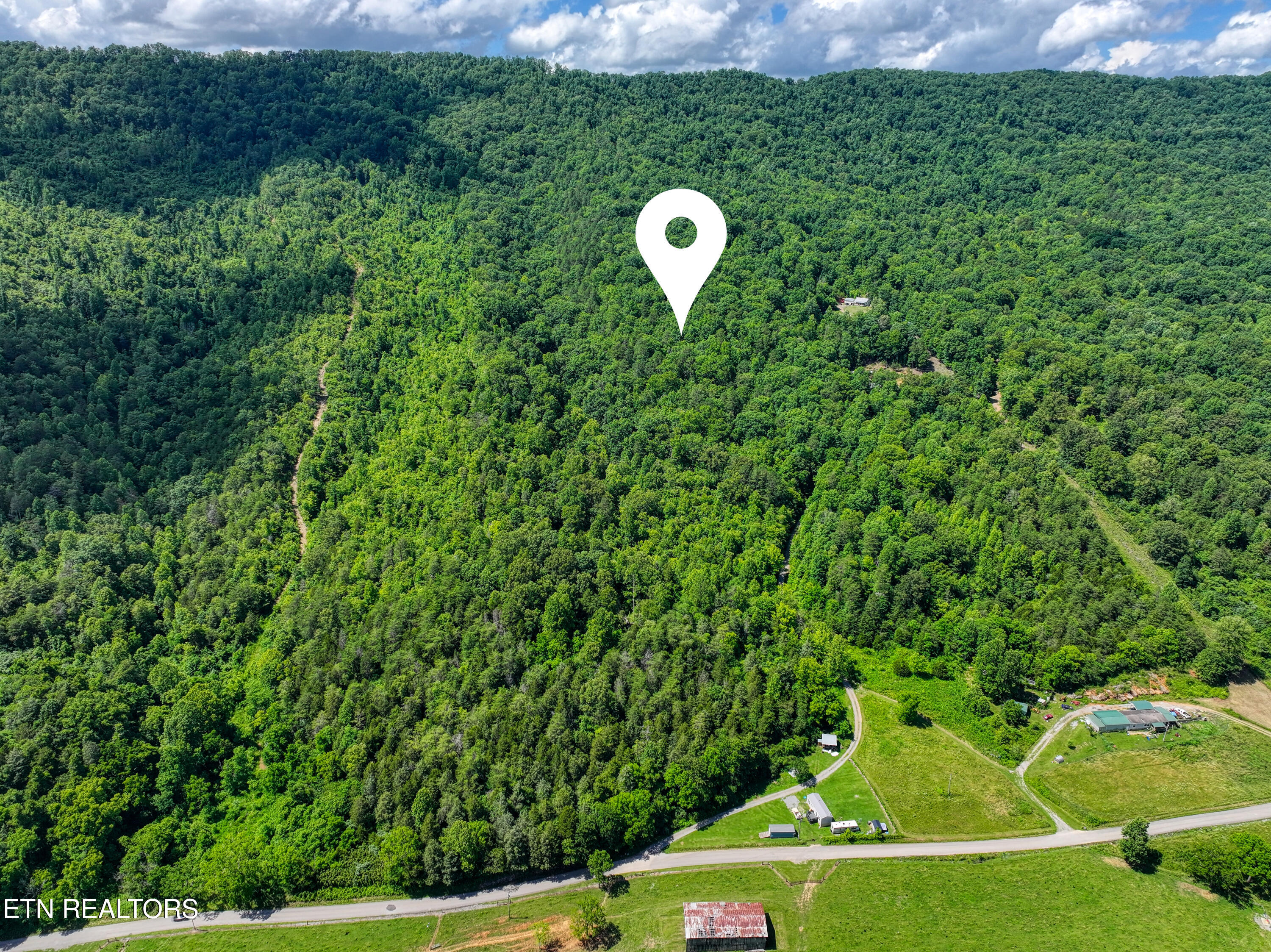 Black Water Road Sneedville, TN 37869 - Photo 2 of 11 DJI_20250617153210_0214_D_100