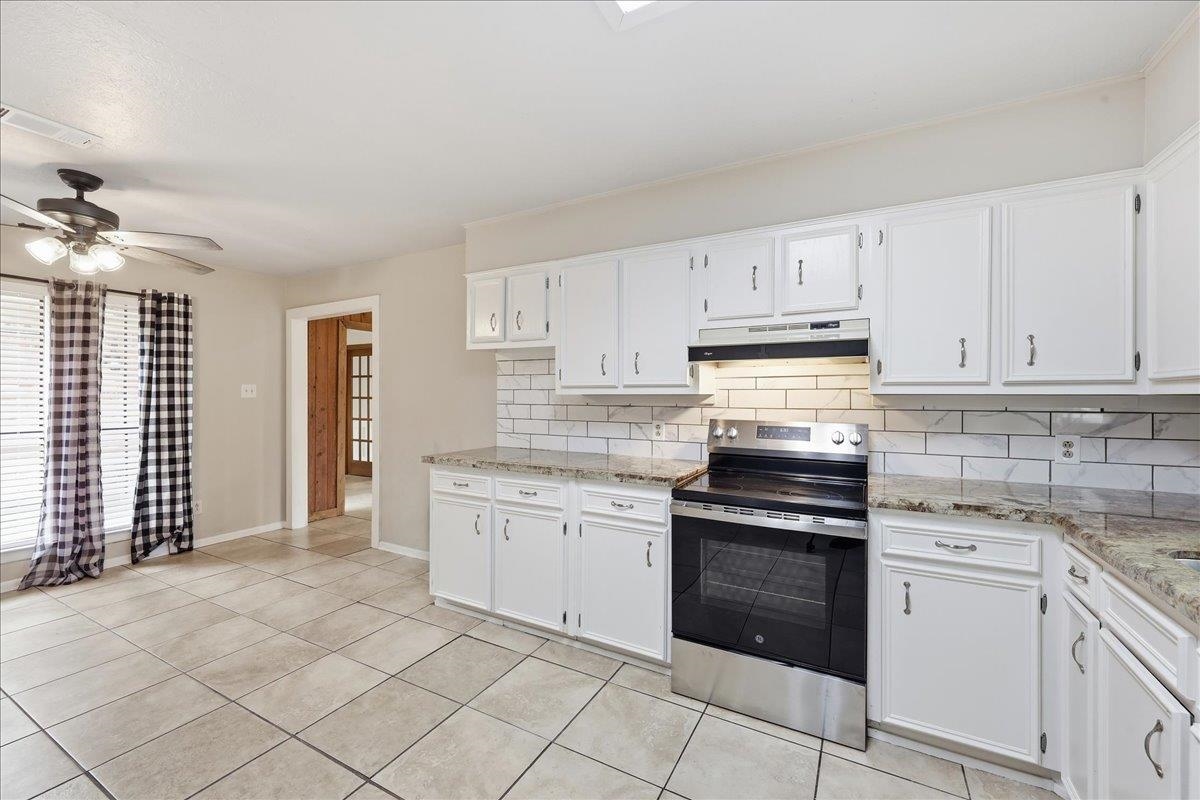 1780 Rafes Way Beaumont, TX 77706 - Photo 9 of 32