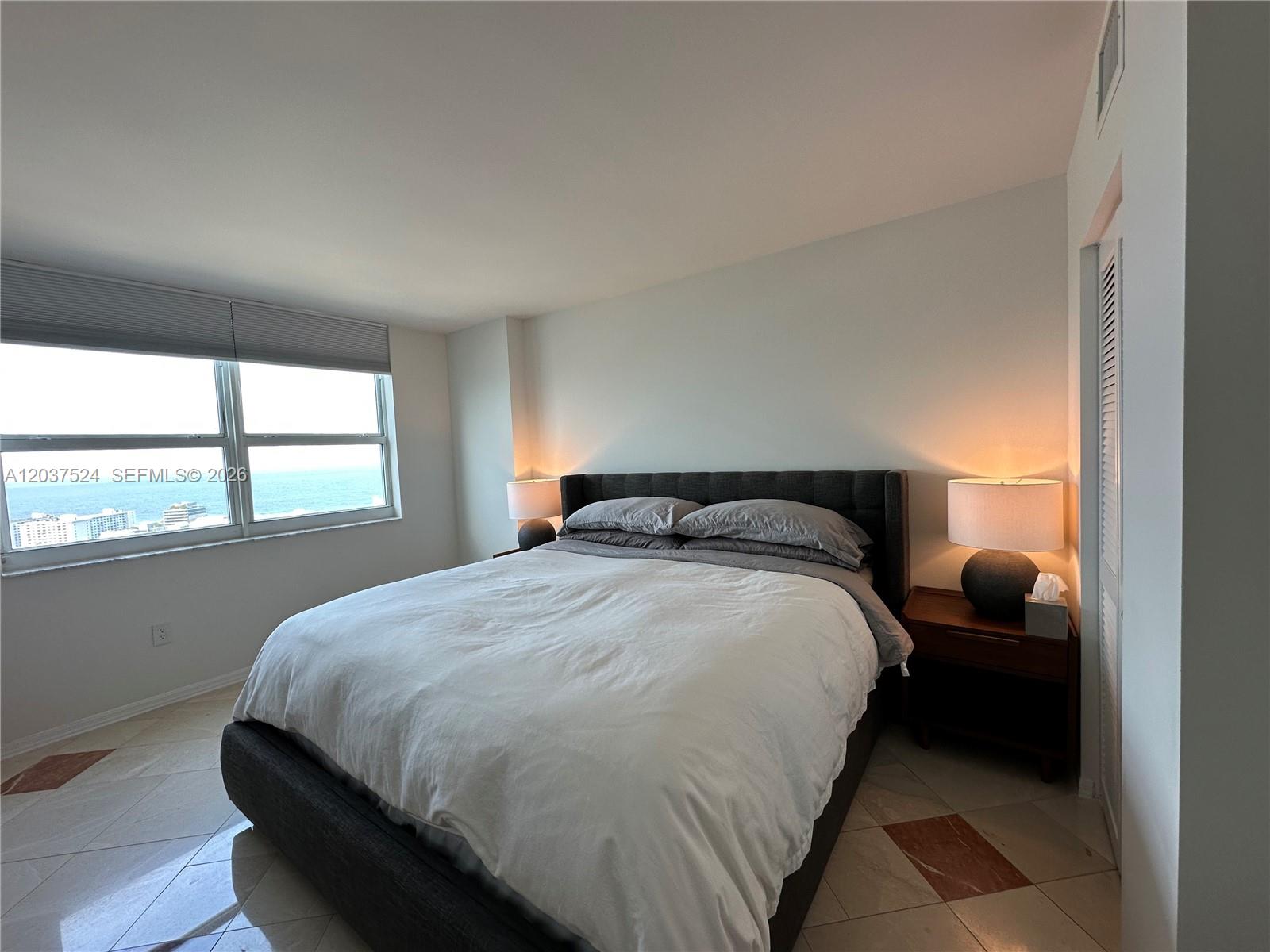 90 Alton Road, Unit 2809 Miami Beach, FL 33139 - Photo 7 of 28