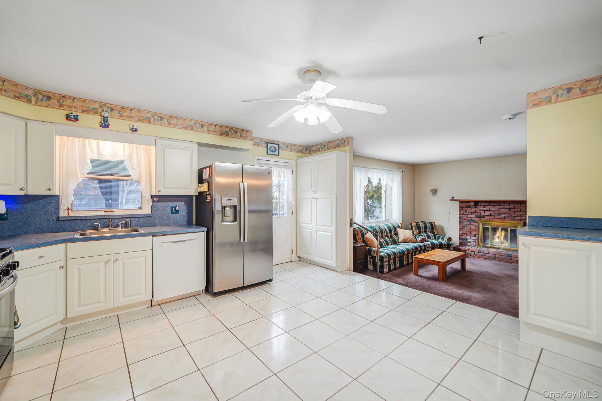 6 Noahs Path Rocky Point, NY 11778 - Photo 11 of 33