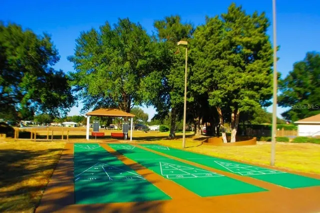 a view of a tennis court
