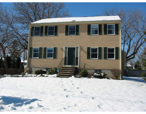7 Perry Street Danvers, MA 01923 - Photo 1 of 10 Gallery Image 1