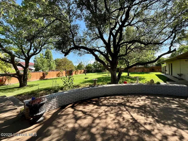 $490,000 | 103 Yucca Terrace, Plainview, TX 79072