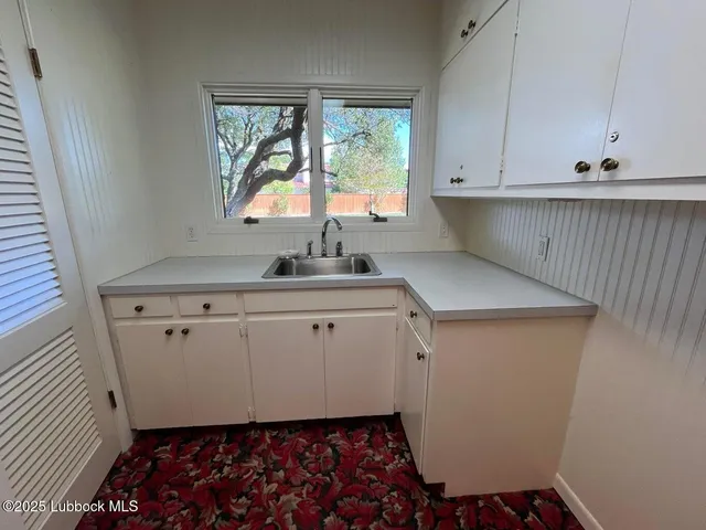 $490,000 | 103 Yucca Terrace, Plainview, TX 79072