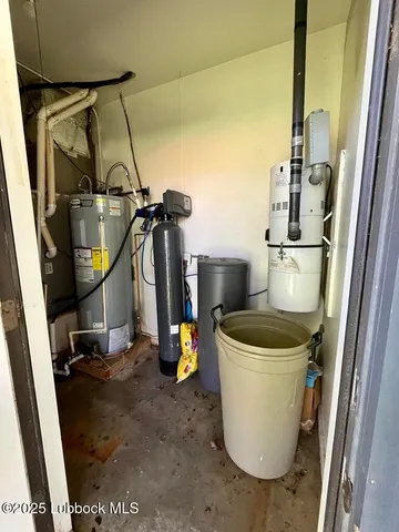 $490,000 | 103 Yucca Terrace, Plainview, TX 79072