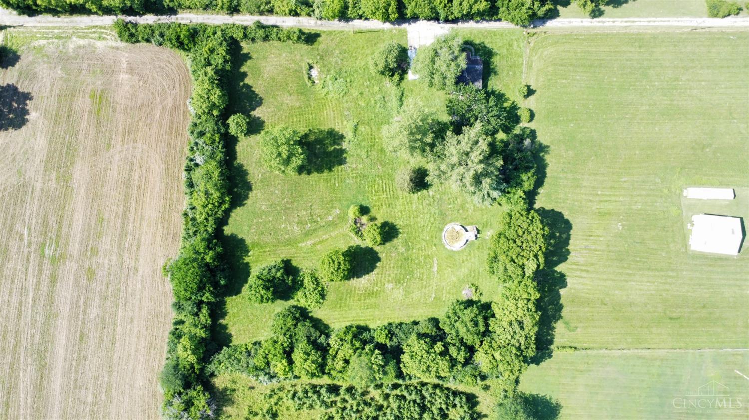 1901 West Elkton Road Hamilton, OH 45013 - Photo 2 of 16 Gallery Image 2