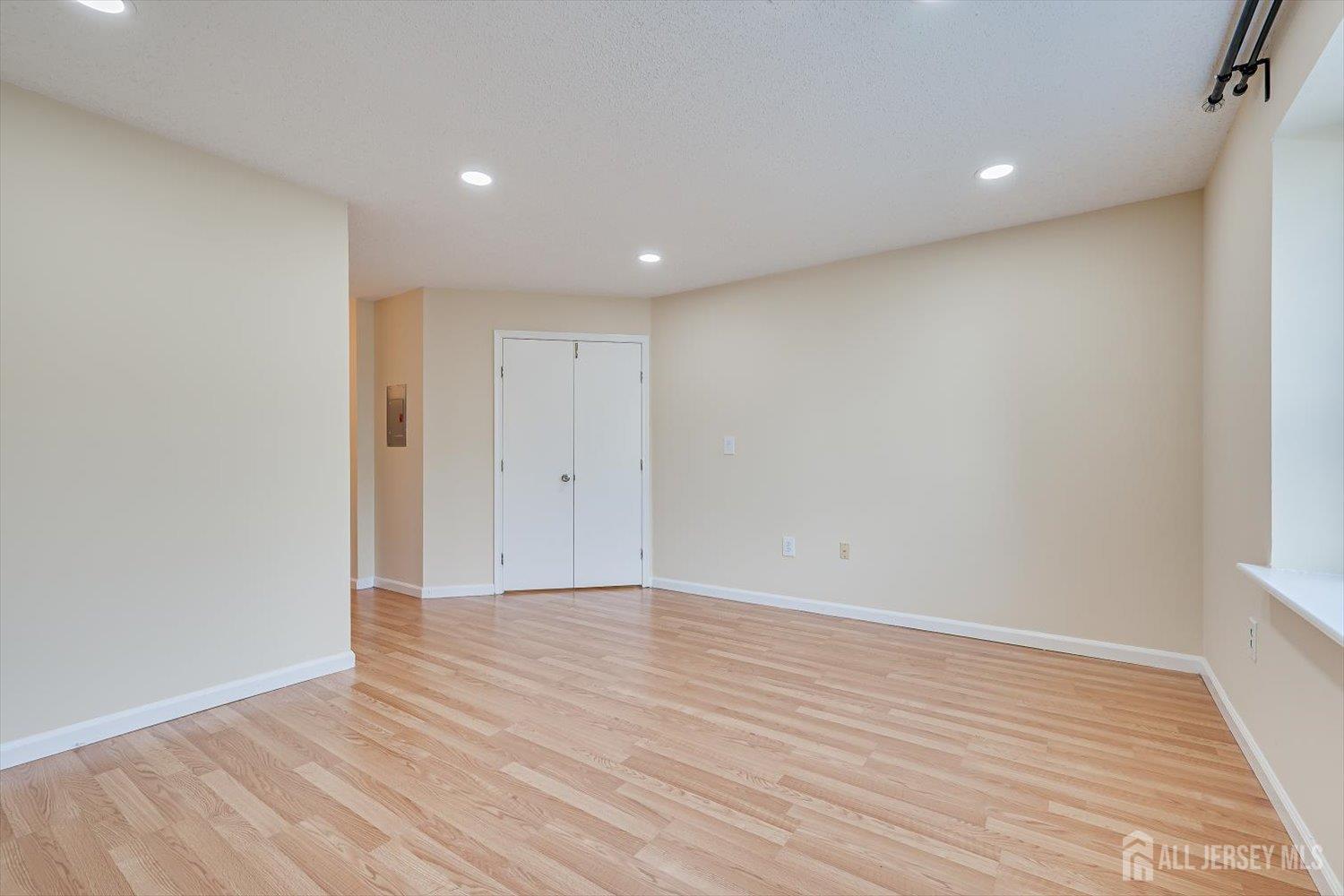 525 Edpas Road New Brunswick, NJ 08901 - Photo 21 of 39