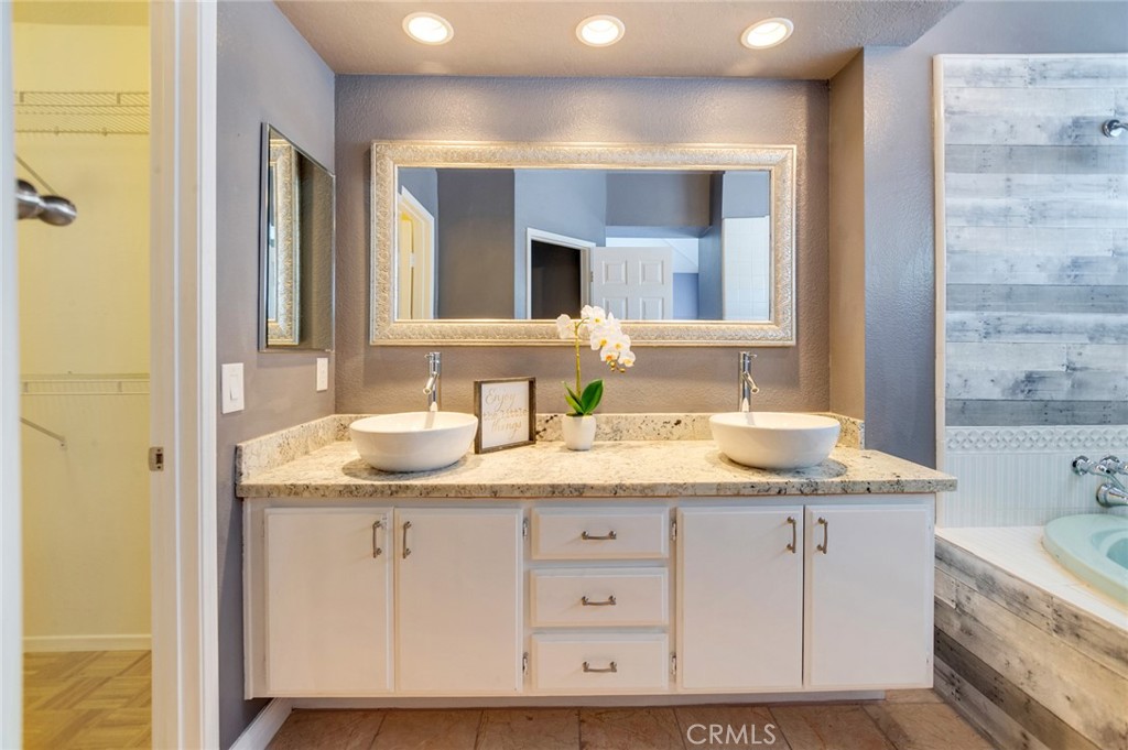 5 Del Roma Irvine, CA 92614 - Photo 18 of 26