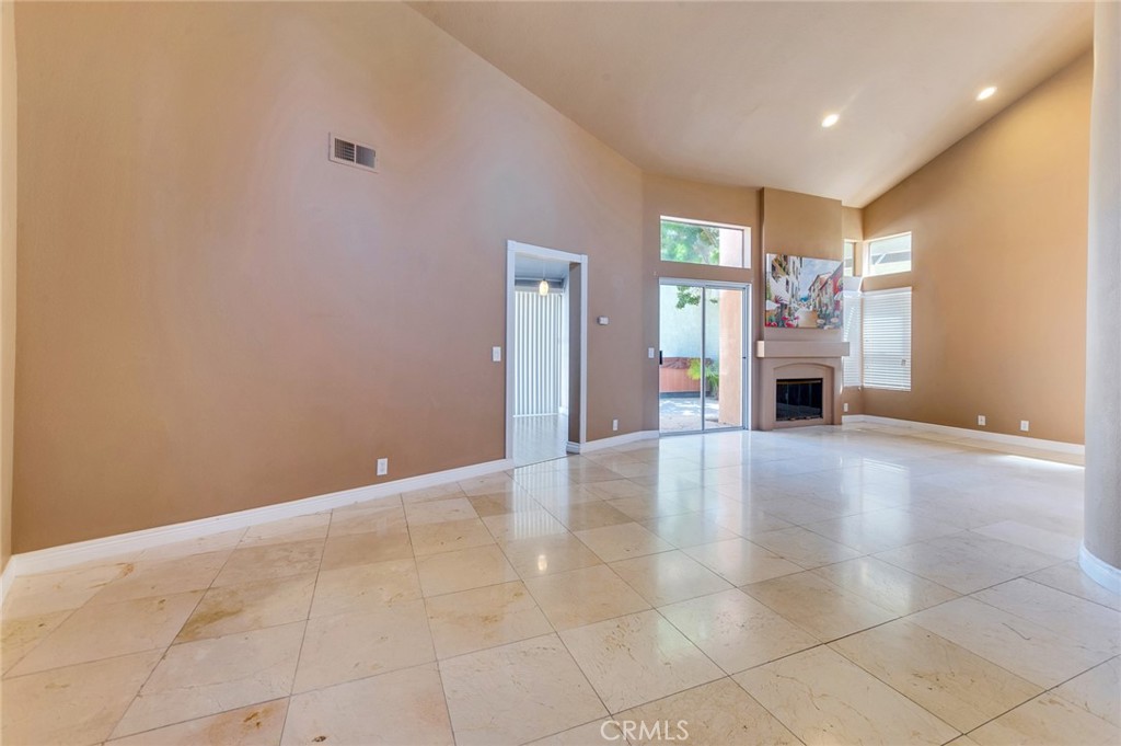 5 Del Roma Irvine, CA 92614 - Photo 5 of 26