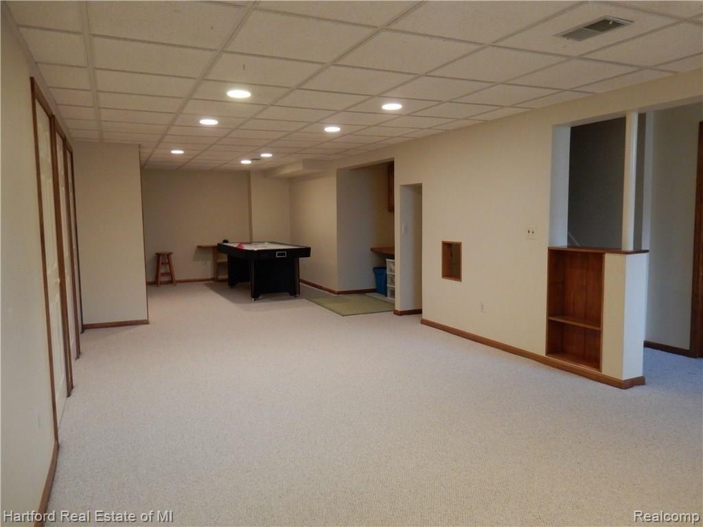 36768 Chesapeake Road Farmington Hills, MI 48335 - Photo 40 of 49