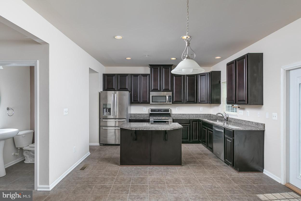 5613 Country Farm Road White Marsh, MD 21162 - Photo 7 of 23 Kitchen