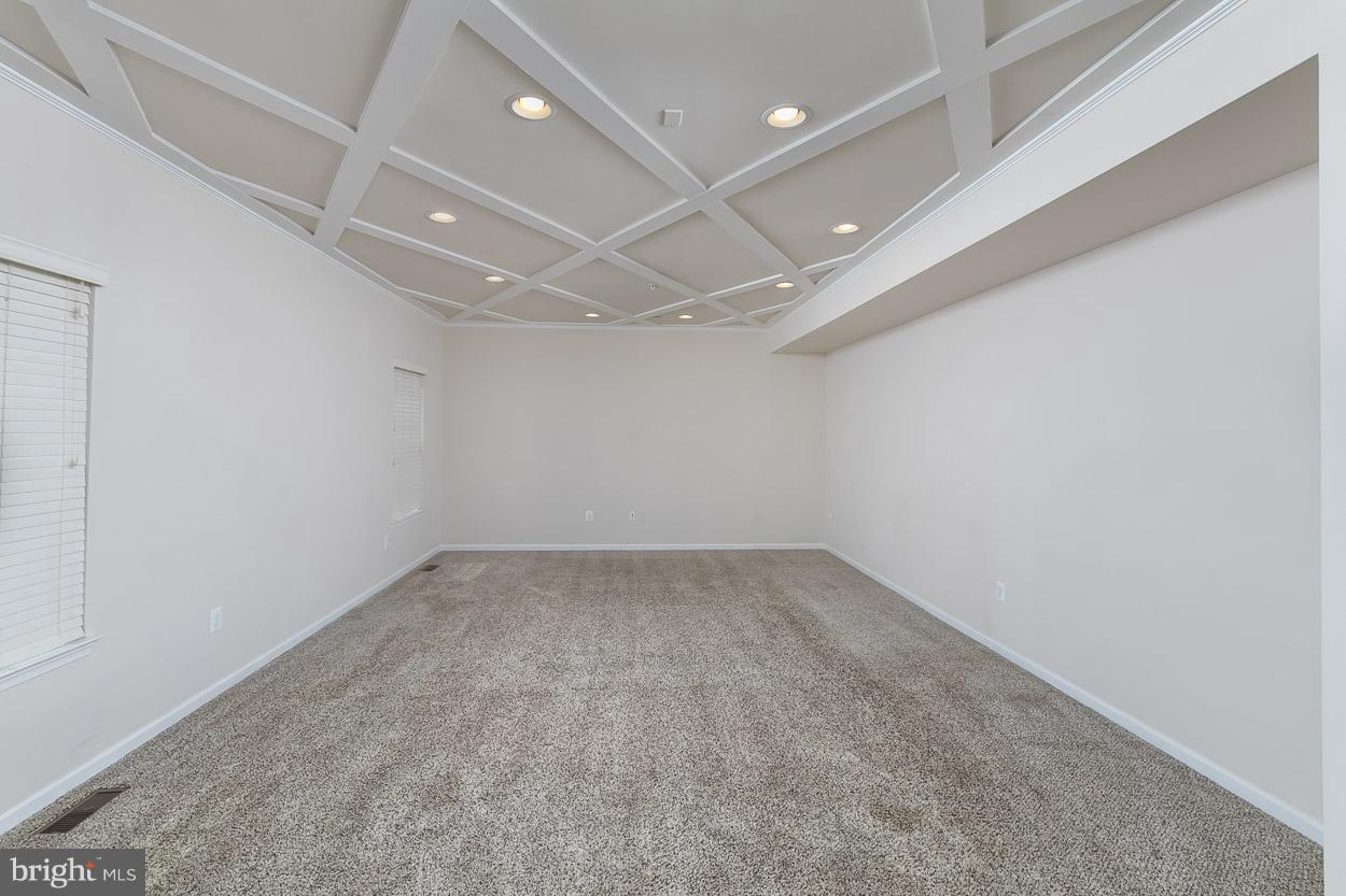 5613 Country Farm Road White Marsh, MD 21162 - Photo 8 of 23 Living Room