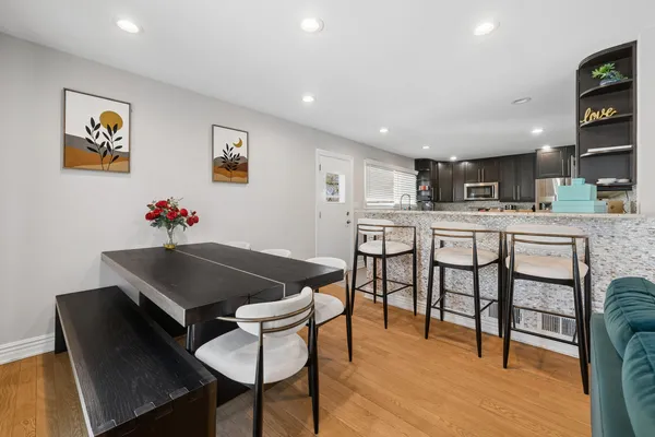 $839,999 | 3134 Maple Leaf Drive, Glenview, IL 60026