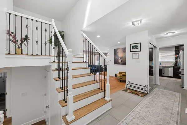 $839,999 | 3134 Maple Leaf Drive, Glenview, IL 60026