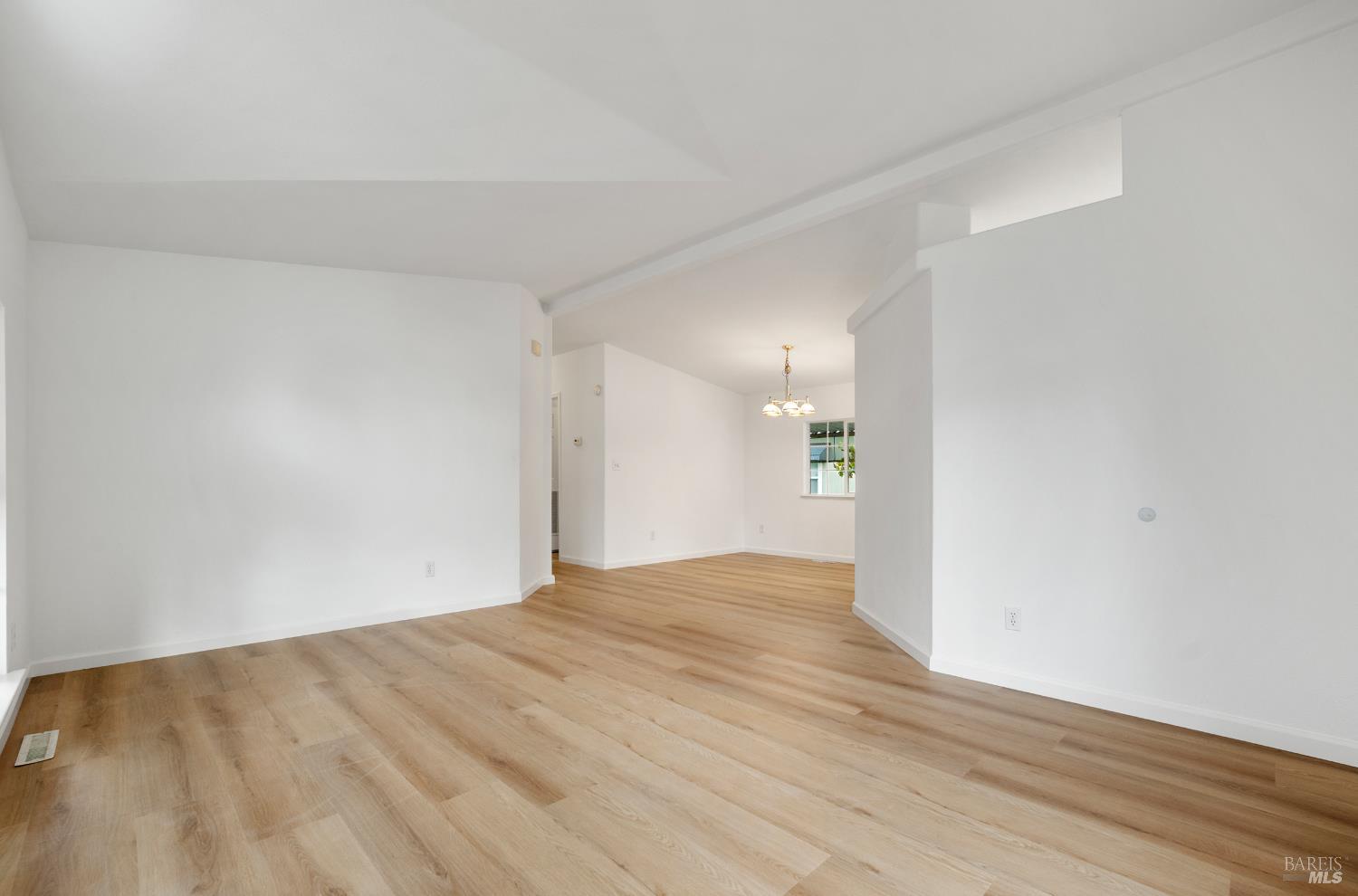 2412 Foothill Boulevard, Unit 41 Calistoga, CA 94515 - Photo 6 of 33 a view of an empty room and wooden floor