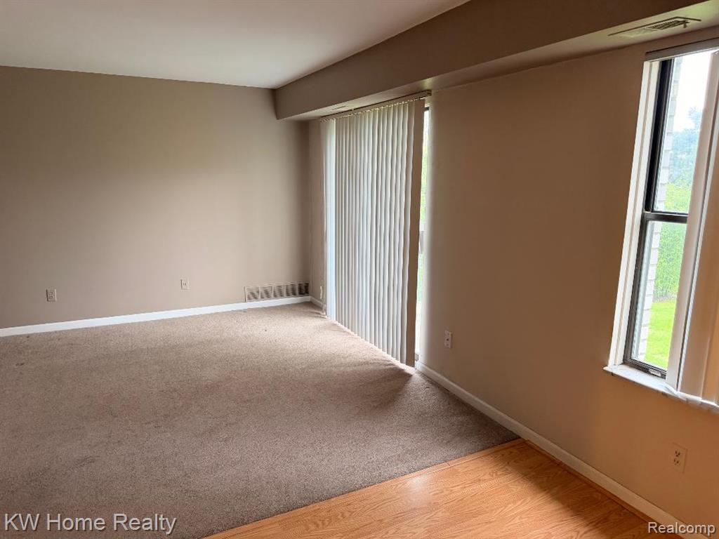 32005 West 12 Mile Road, Unit 204 Farmington, MI 48334 - Photo 3 of 13