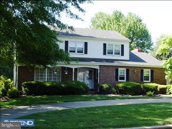 32 Robin Road Holland, PA 18966 - Photo 1 of 6 Gallery Image 1