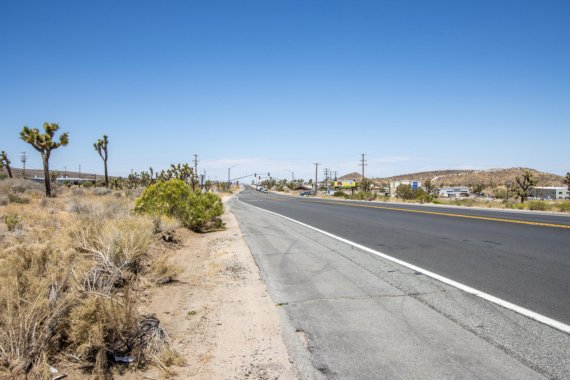 5020 Old Woman Springs Road Yucca Valley, CA 92284 - Photo 2 of 19 IMG_9350