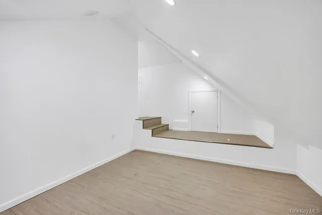 $2,999,000 | 2 Old Bridge Court, Melville, NY 11747