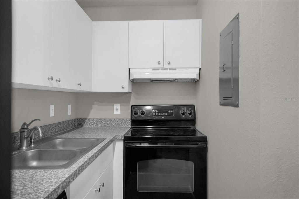 6376 Raleigh Street, Unit 2015 Orlando, FL 32835 - Photo 2 of 16 Gallery Image 2