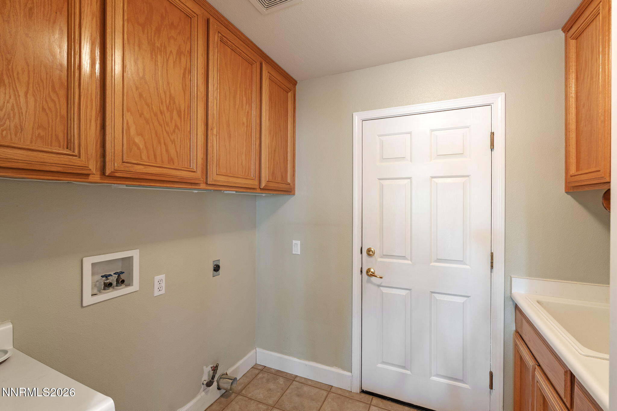2048 St George Way Carson City, NV 89703 - Photo 34 of 47 38-web-or-mls-DSC09975