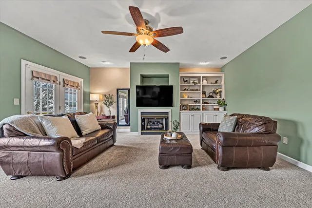 $559,900 | 2420 Wolf Crest, Vinton, VA 24179