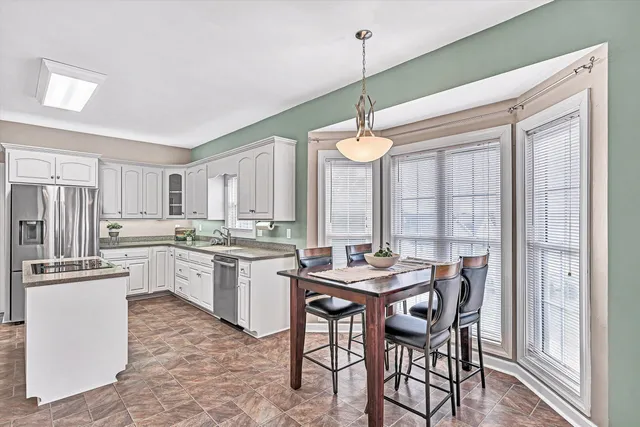 $559,900 | 2420 Wolf Crest, Vinton, VA 24179