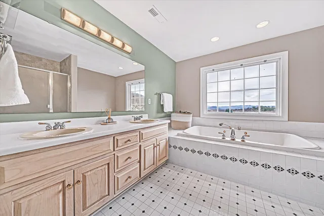 $559,900 | 2420 Wolf Crest, Vinton, VA 24179