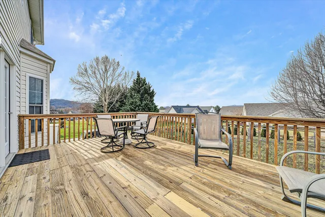 $559,900 | 2420 Wolf Crest, Vinton, VA 24179
