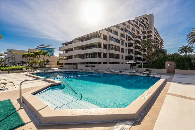 $3,990 | 201 Crandon Boulevard, Unit 604, Key Biscayne, FL 33149