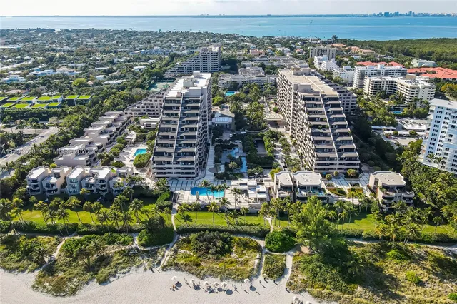 $3,990 | 201 Crandon Boulevard, Unit 604, Key Biscayne, FL 33149