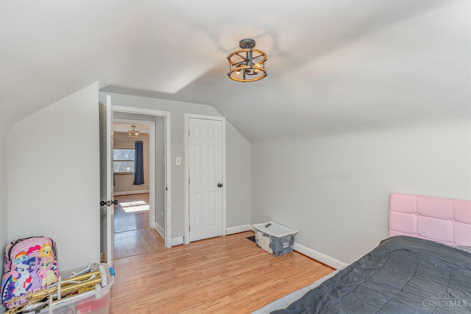 5336 Fox Road Cincinnati, OH 45239 - Photo 18 of 25 Gallery Image 18