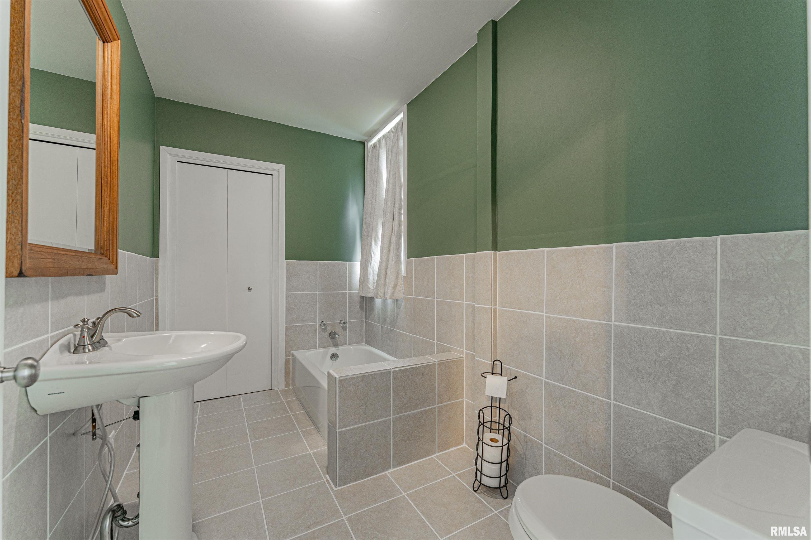 101 West 8th Street Delavan, IL 61734 - Photo 20 of 44